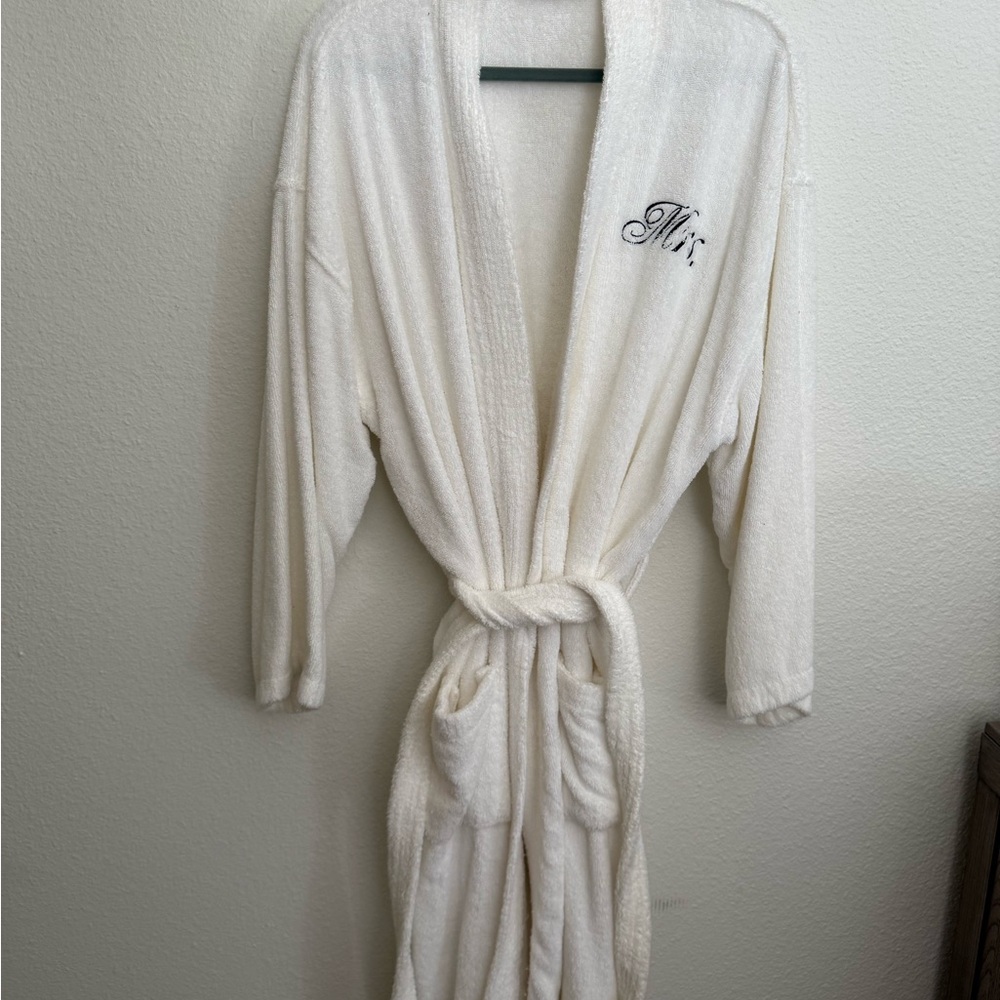 MRS Robe For a Bride- Size Large